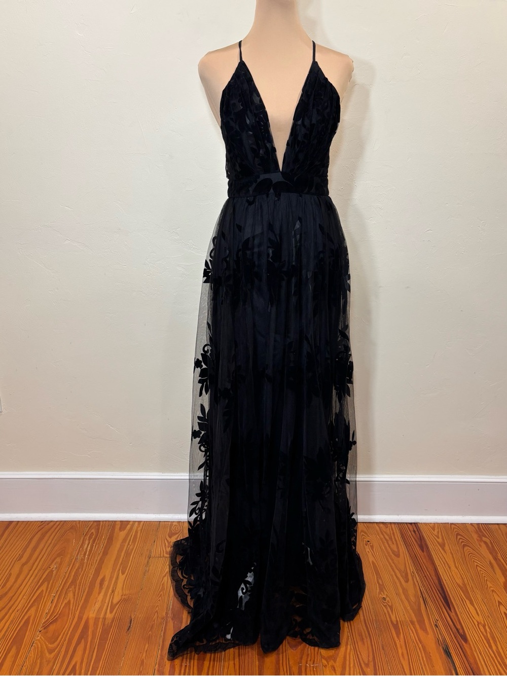 Windsor Morgan Flocked Velvet A-Line Formal Dress, Black, Small